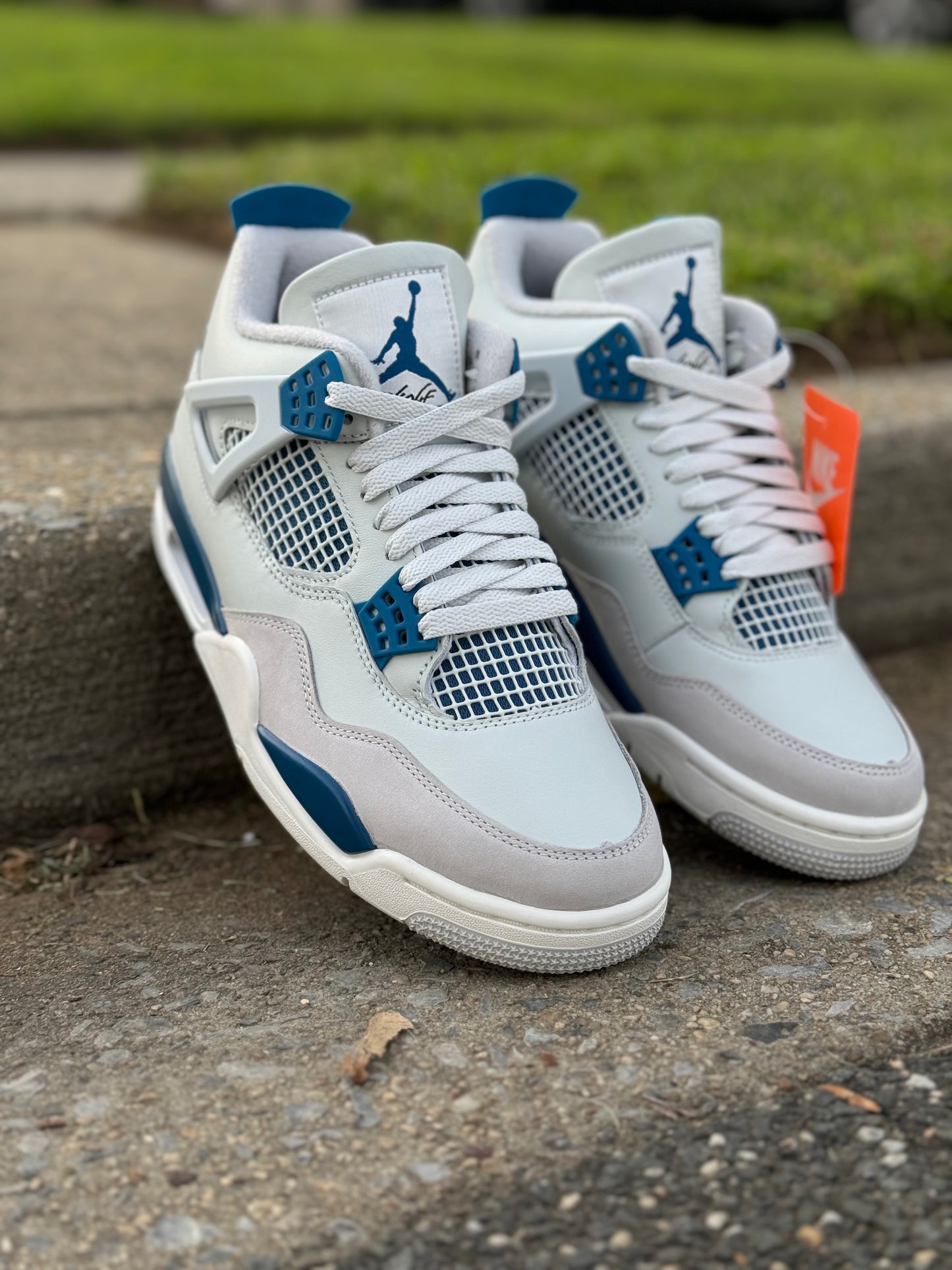 Jordan 4 Military Blue