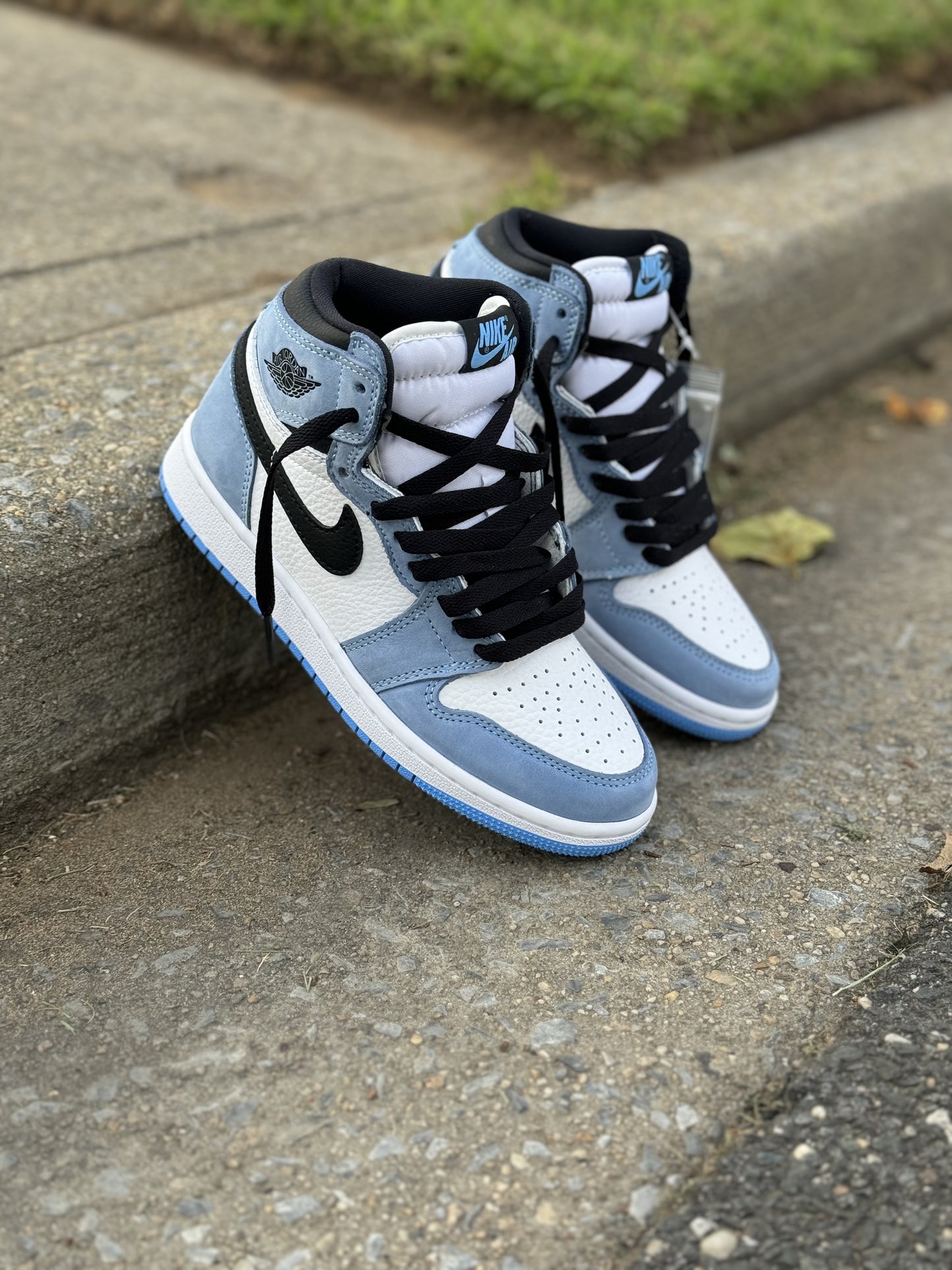 Air Jordan 1 University Blue